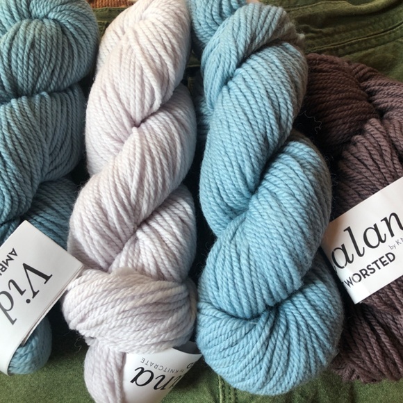 Worsted weight wool yarns - Picture 5 of 5